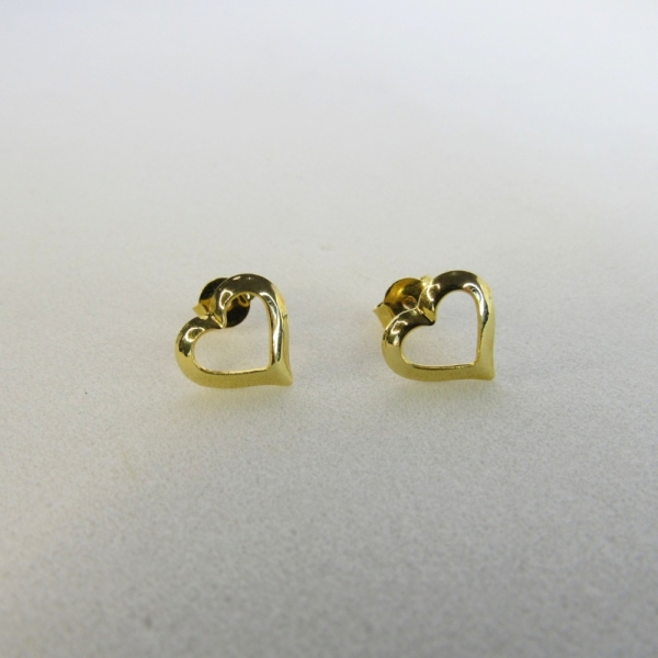 Brinco Pequeno de Coração Vazado Banhado em Ouro 18k - Dourado