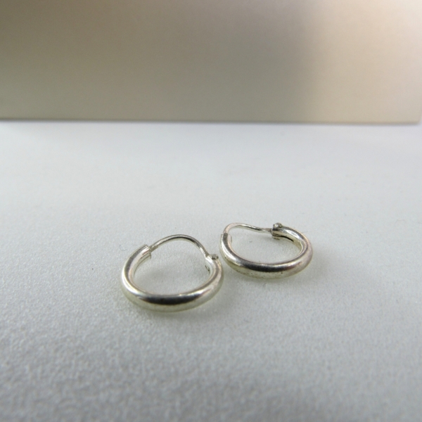 Brinco Argolinha Lisa 2x10 em Prata 925 - Prateado