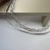 Colar Duplo com Correntes Grossas Banhado em Ródio Branco - Prateado