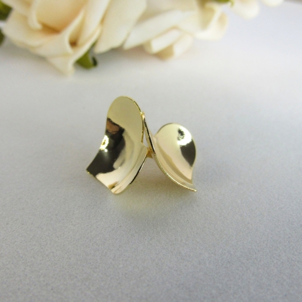 Brinco Coração Oval Banhado em Ouro 18k - Dourado