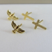 Duo de Cruz e Espírito Santo Banhado em Ouro 18k - Dourado