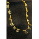 Colar com Corrente com Mini Flores Banhado em Ouro 18k - Dourado