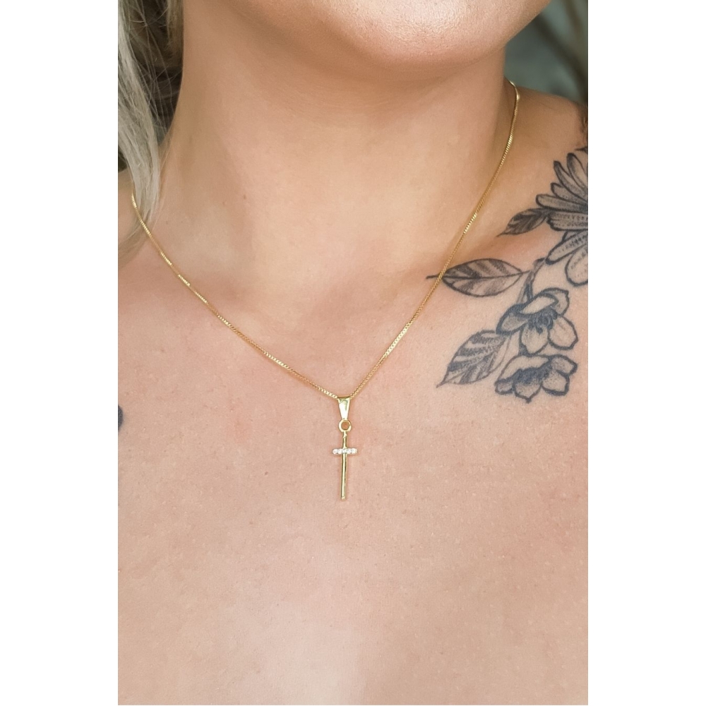 Colar Pingente Cruz com Detalhe de Zircônia Banhado em Ouro 18k - Dourado