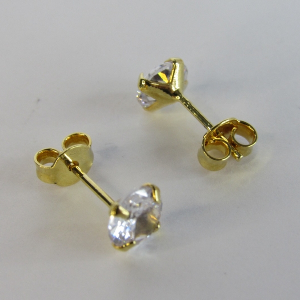 Brinco Pequeno Ponto de Luz Banhado em Ouro 18k - Dourado