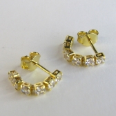 Brinco Pequeno Fio Com Cinco Zircônia Banhado em Ouro 18k - Dourado