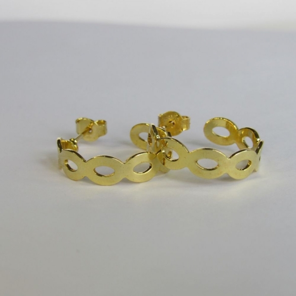 Brinco Argolinha com Vazados Ovais Banhado em Ouro 18k - Dourado