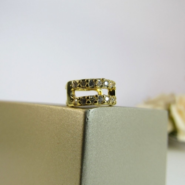 Piercing Fake Vazado com Zircônia Banhado em Ouro 18k - Dourado