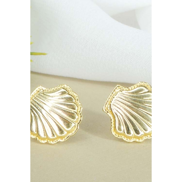 Brinco de Concha Banhado em Ouro 18k - Dourado