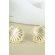 Brinco de Concha Banhado em Ouro 18k - Dourado