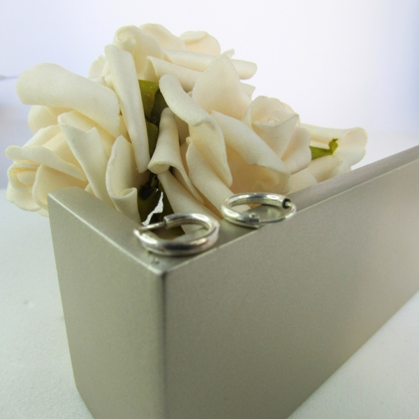 Brinco Argolinha Lisa 2x10 em Prata 925 - Prateado