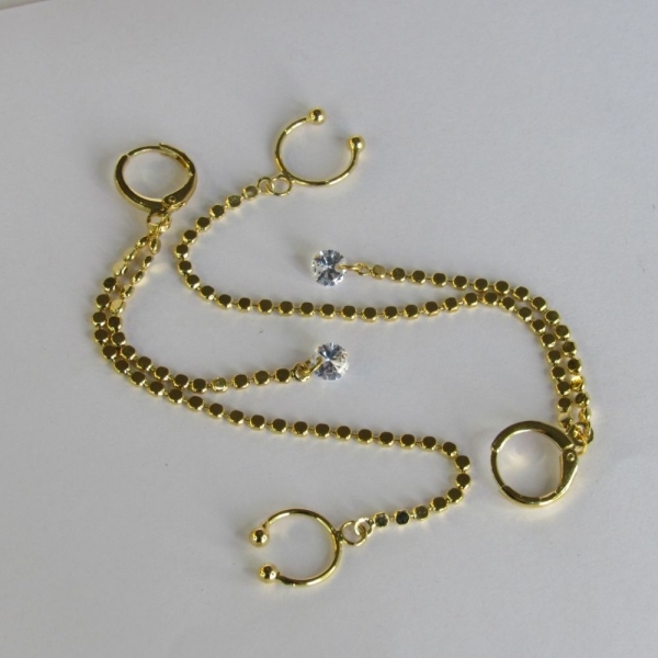 Brinco Argolinha Corrente com Ponto de Luz e Piercing Fake Banhado em Ouro 18k - Dourado