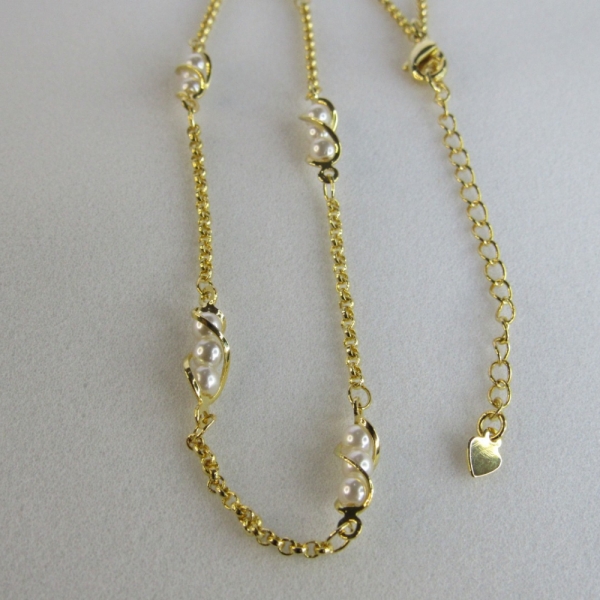 Colar com Corrente de Mini Pérolas Banhado em Ouro 18k - Dourado