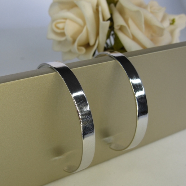 Brinco Argola Grande Grossa Clássica Banhado em Ródio Branco - Branco