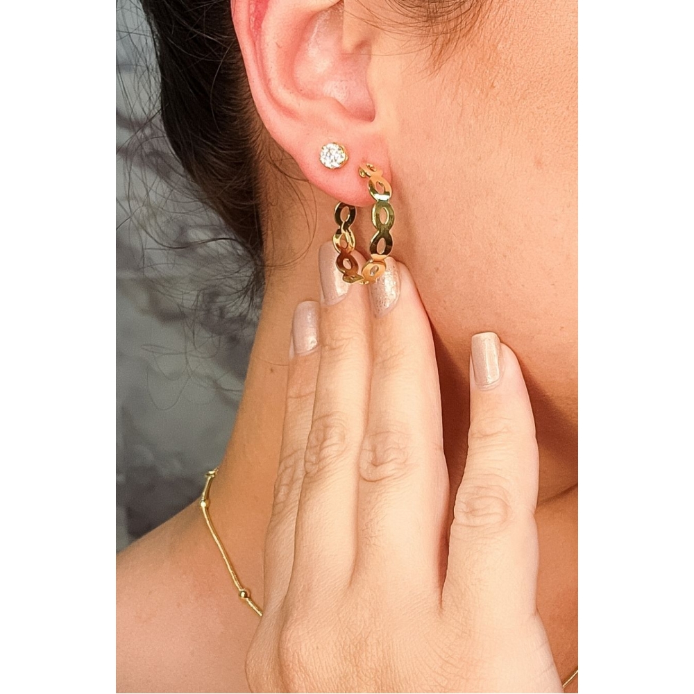 Brinco Argola Média com Vazados Ovais Banhado em Ouro 18k - Dourado