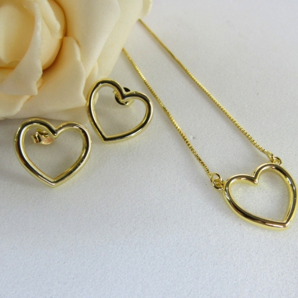 Conjunto de Coração Vazado - Dourado