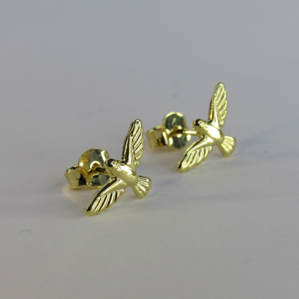 Brinco Pequeno de Espirito Santo Banhado em Ouro 18k - Dourado