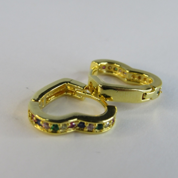 Brinco De Coração Com Micro Zircônia Incrustada Banhado em Ouro 18k - Dourado