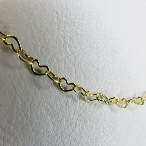 Choker com Coração Vazado Pequeno Interligado Banhado em Ouro 18k - Dourado