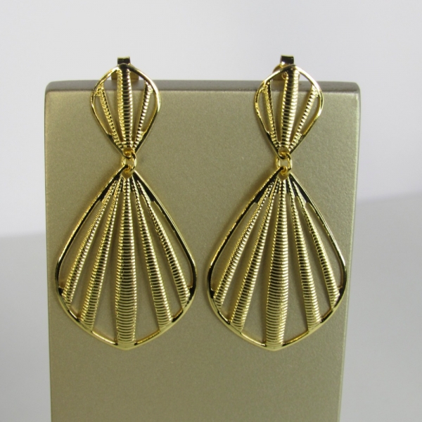 Brinco Grande de Concha Vazada Banhado em Ouro 18k - Dourado